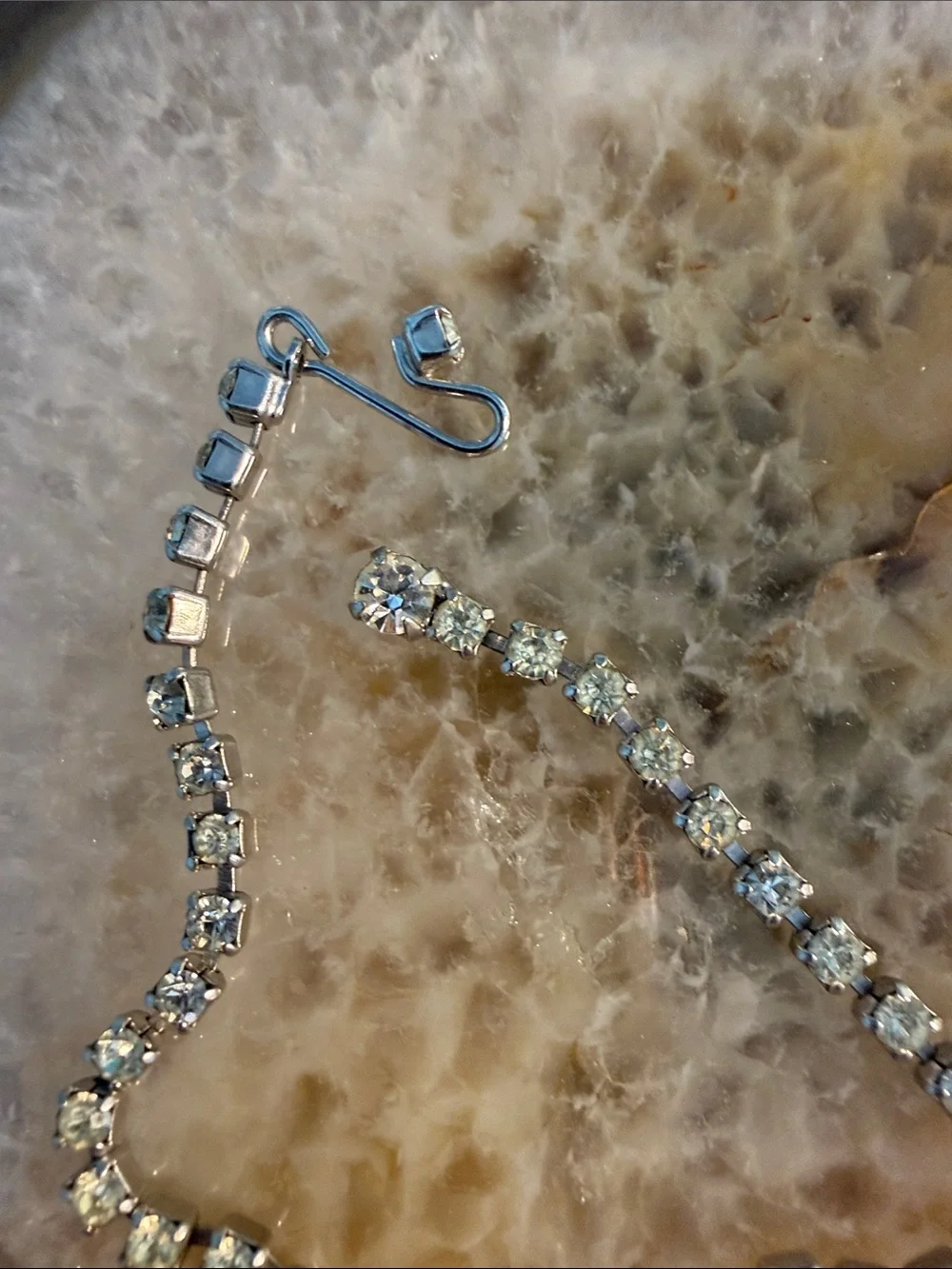 Vintage Rhinestone Drop Necklace in Women’s Jewelry Guc 14” prong set